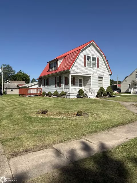 702 University St, Donnellson, IA 52625