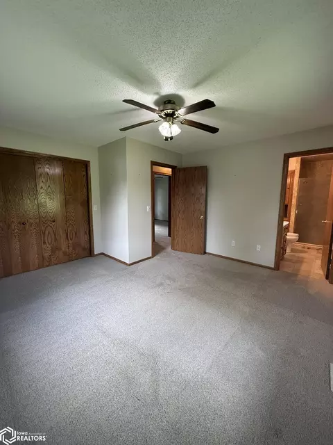 321 Ely Cir, Carroll, IA 51401 photo 8
