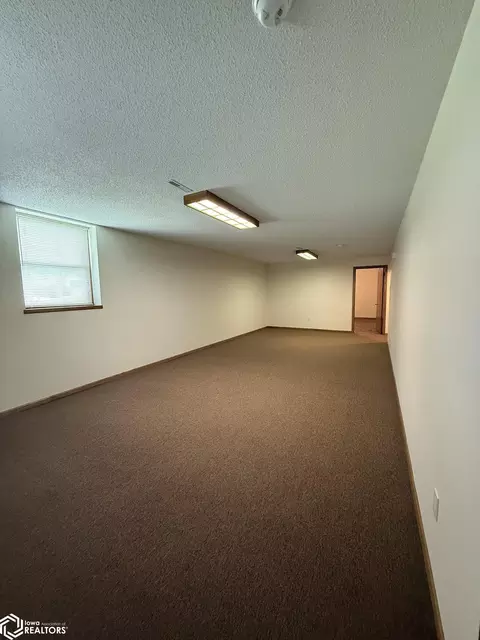 321 Ely Cir, Carroll, IA 51401 photo 12
