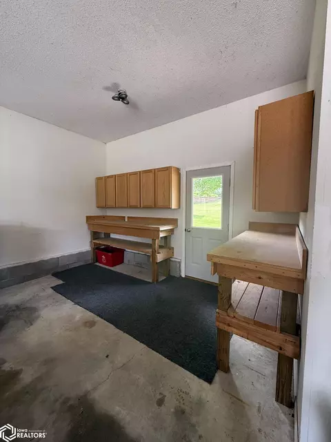 321 Ely Cir, Carroll, IA 51401 photo 18