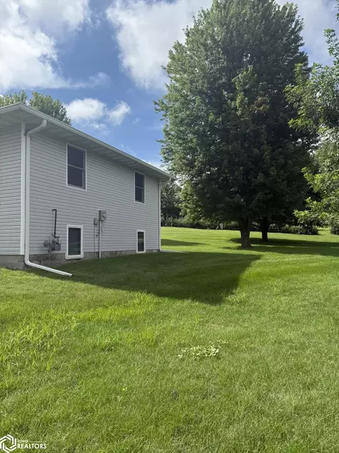321 Ely Cir, Carroll, IA 51401 photo 25