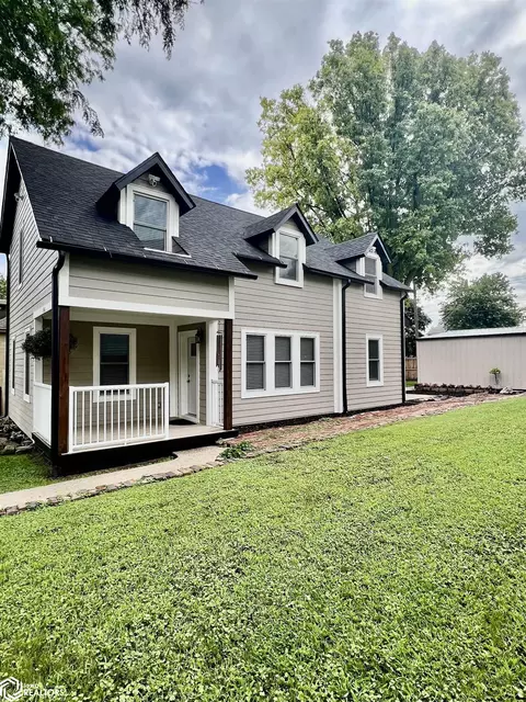 436 N 3rd, Oskaloosa, IA 52577