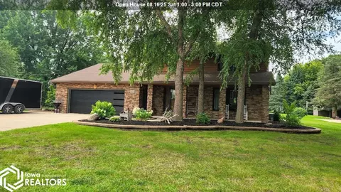 2814 1st St SW, Mason City, IA 50401