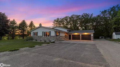 806 W Main St, Fertile, IA 50434