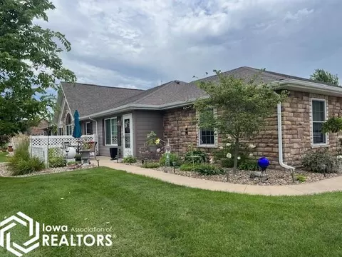 1605 E Greenwood Ln, Mount Pleasant, IA 52641