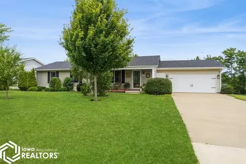1714 Neil, Pella, IA 50219