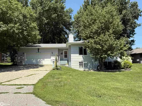 706 Maple Pl, Thornton, IA 50479