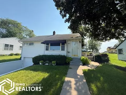 407 Sunset Dr, Brooklyn, IA 52211