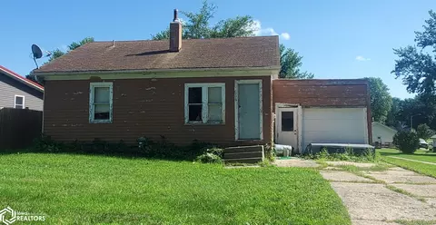 608 E 5th St, Aurelia, IA 51005