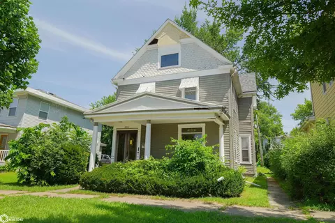 826 N 8th St, Burlington, IA 52601