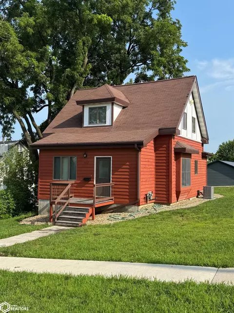 302 W Call St, Algona, IA 50511