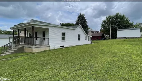 246 S 9th St, Burlington, IA 52601