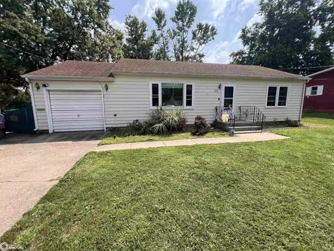 204 E Fillmore Ave, Fairfield, IA 52556