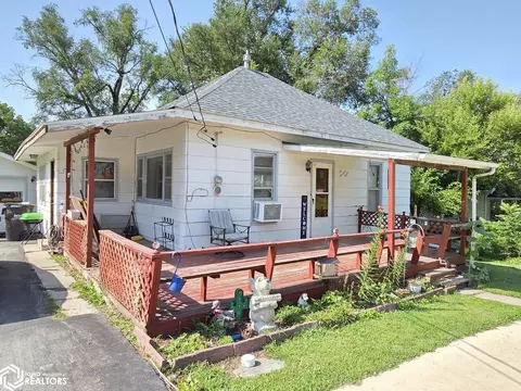 208 W Clay St, Osceola, IA 50213