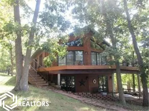 226 228 Center Point Dr, Montezuma, IA 50171