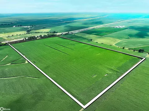 Ia-92 Highway E, Ainsworth, IA 52201