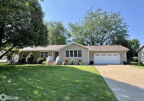 1501 Navajo St, Burlington, IA 52601