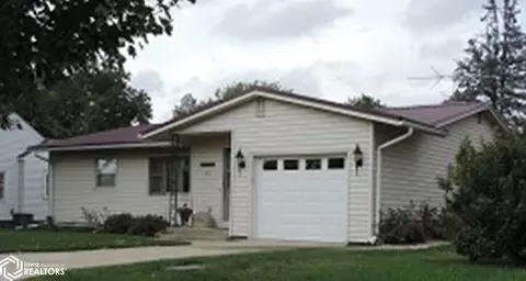 511 2nd St SW, State Center, IA 50247