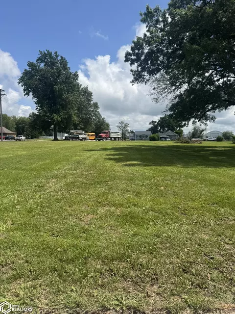 1705 S 19th St, Centerville, IA 52544