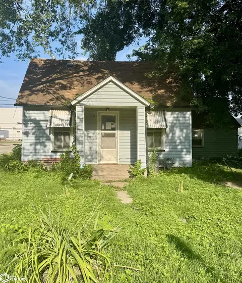 2034 Conner Ave, Burlington, IA 52601