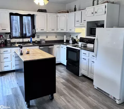 1609 11th St, Eldora, IA 50627 photo 6