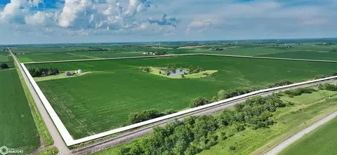 16284 County Line Rd, Columbus Junction, IA 52738
