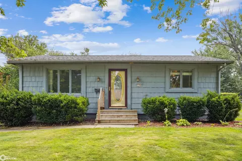 1704 Rainbow Dr, Marshalltown, IA 50158