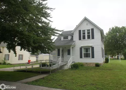 936 Elm St, Webster City, IA 50595