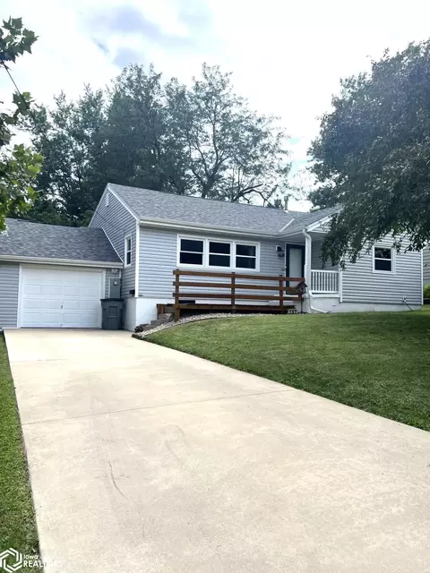107 E 13 St, Atlantic, IA 50022