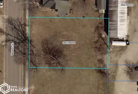 202 N Western St, Lake Mills, IA 50450