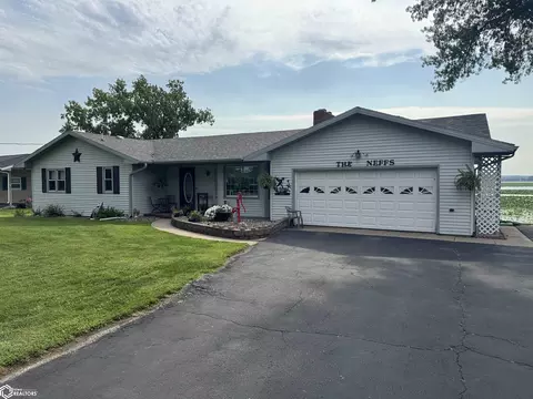 2732 255th Ave, Montrose, IA 52639