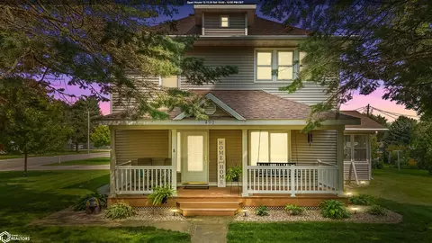 490 W 11th St, Garner, IA 50438