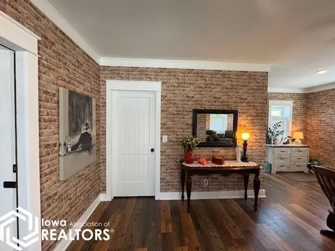 Entry Way - 902 E Washington St, Centerville, IA 52544 photo 3 of 3