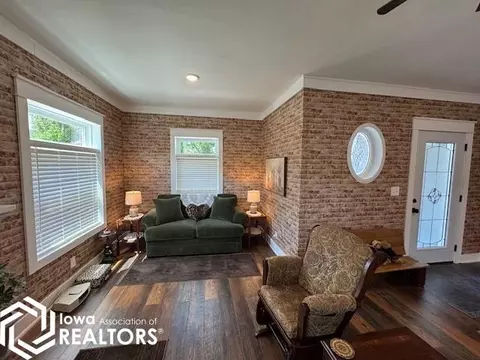 Living - 902 E Washington St, Centerville, IA 52544 photo 5 of 5