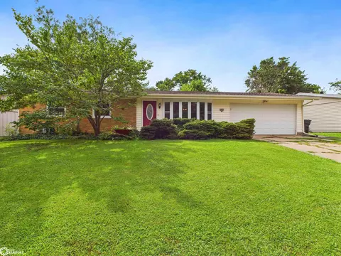 2114 Logan Dr, Keokuk, IA 52632