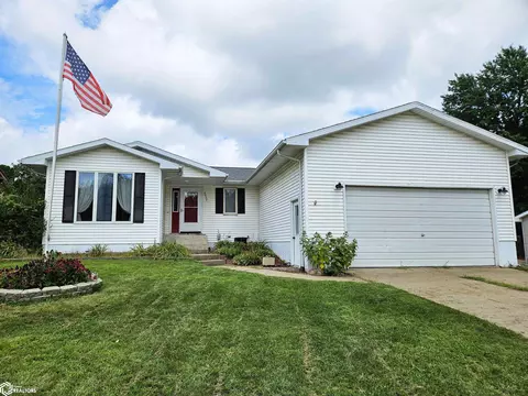 2832 Lesylvia St, Burlington, IA 52601