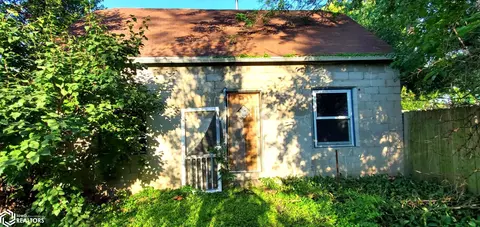 2801 S 9th St, Council Bluffs, IA 51501