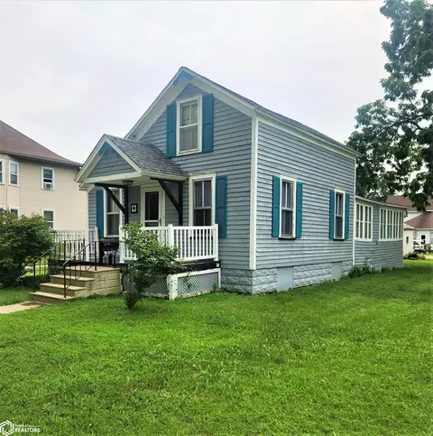 8 E Mcgregor St, Algona, IA 50511