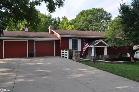 260 Bass St, Carroll, IA 51401