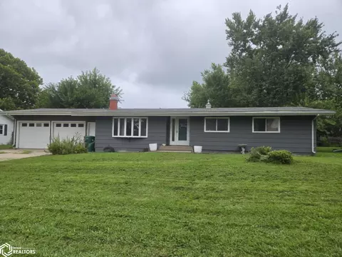 407 E Buchanan Ave, Fairfield, IA 52556