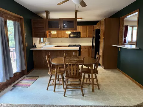 Kitchen - 409 E Valley Dr, Carroll, IA 51401 photo 1 of 3