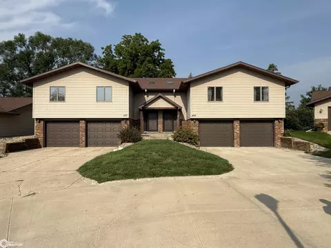 Exterior - 409 E Valley Dr, Carroll, IA 51401 photo 2 of 5