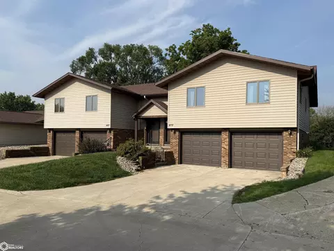 Exterior - 409 E Valley Dr, Carroll, IA 51401 photo 3 of 5