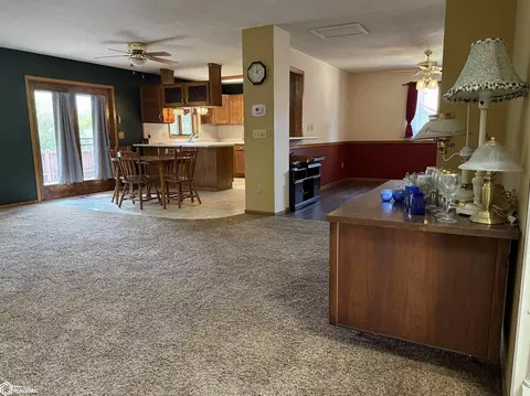Living - 409 E Valley Dr, Carroll, IA 51401 photo 2 of 6