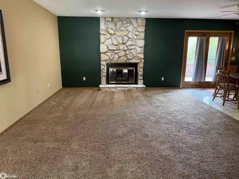 Living - 409 E Valley Dr, Carroll, IA 51401 photo 3 of 6