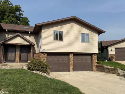 409 E Valley Dr, Carroll, IA 51401