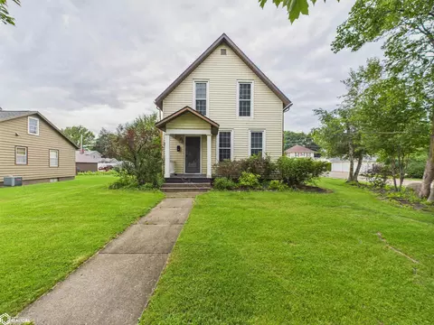 404 S East St, Sigourney, IA 52591