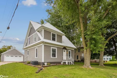 205 S 3rd St, Montezuma, IA 50171