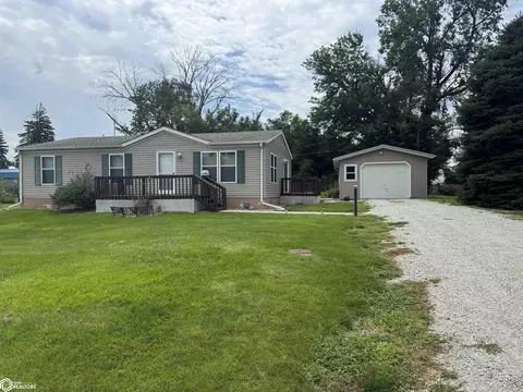 1126 Green Ave, Chariton, IA 50049