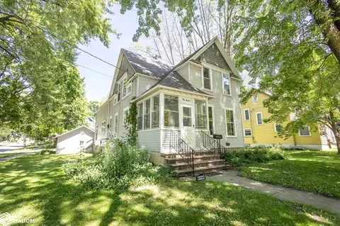 414 N 3rd St, Clear Lake, IA 50428